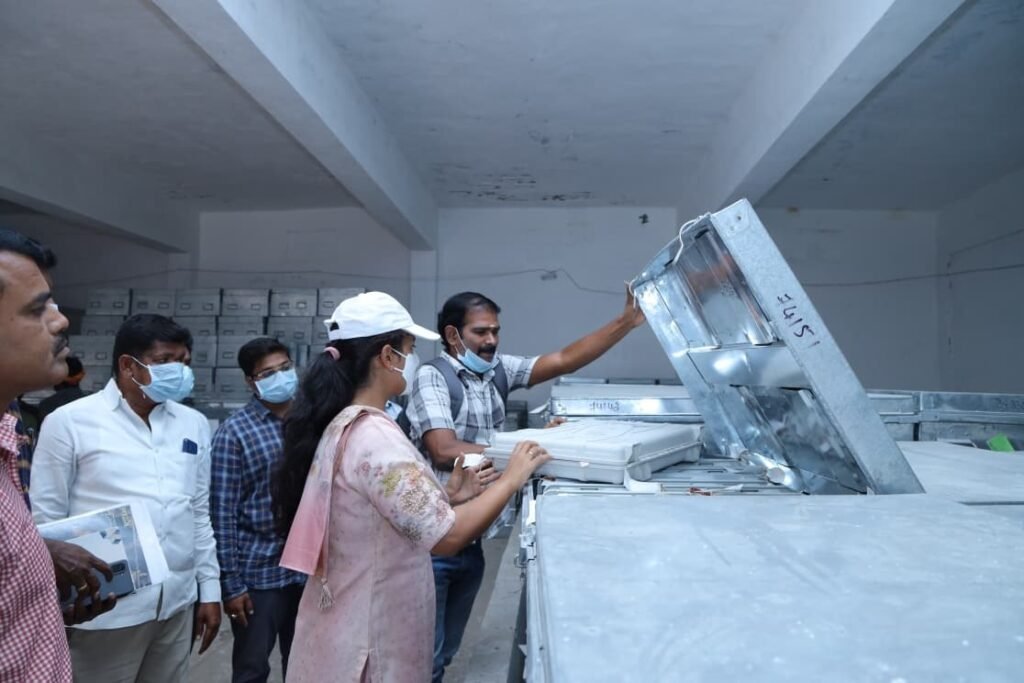 నూతన గిడ్డంగికి ‘ఈవీఎం’ల తరలింపు