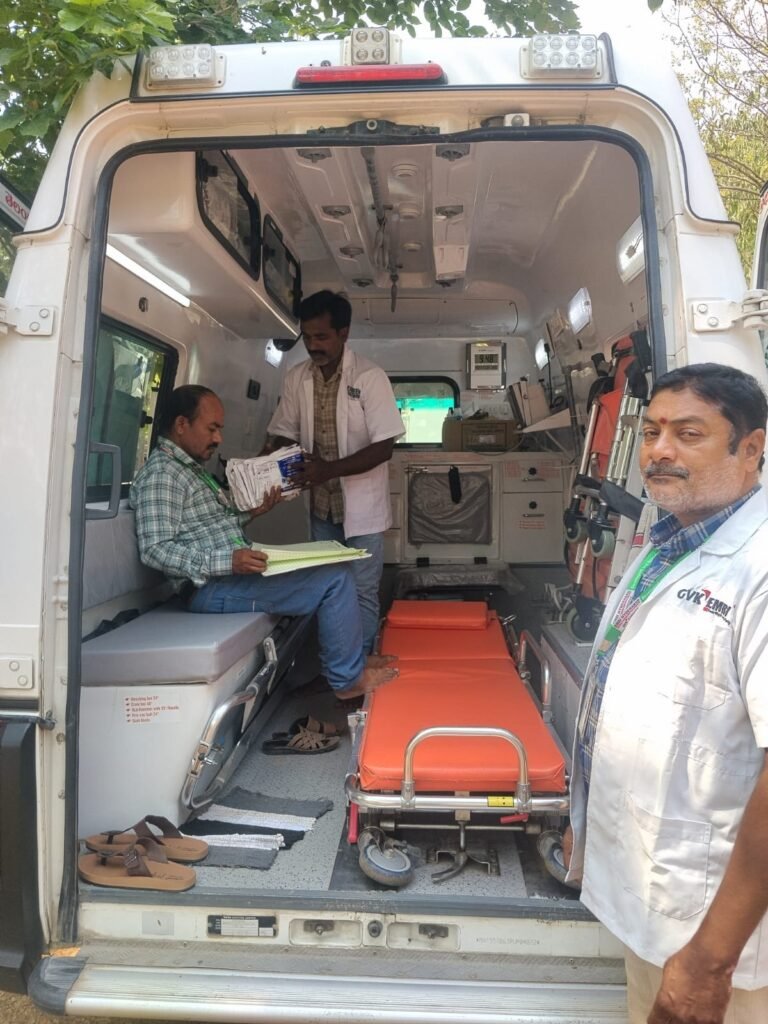 ‘108’ అంబులెన్స్‌ ఆకస్మిక తనిఖీ