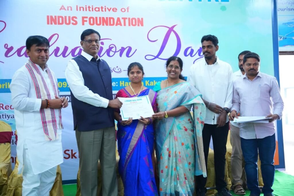 మహిళలు తమ కాళ్ల మీద తాము నిలబడాలి