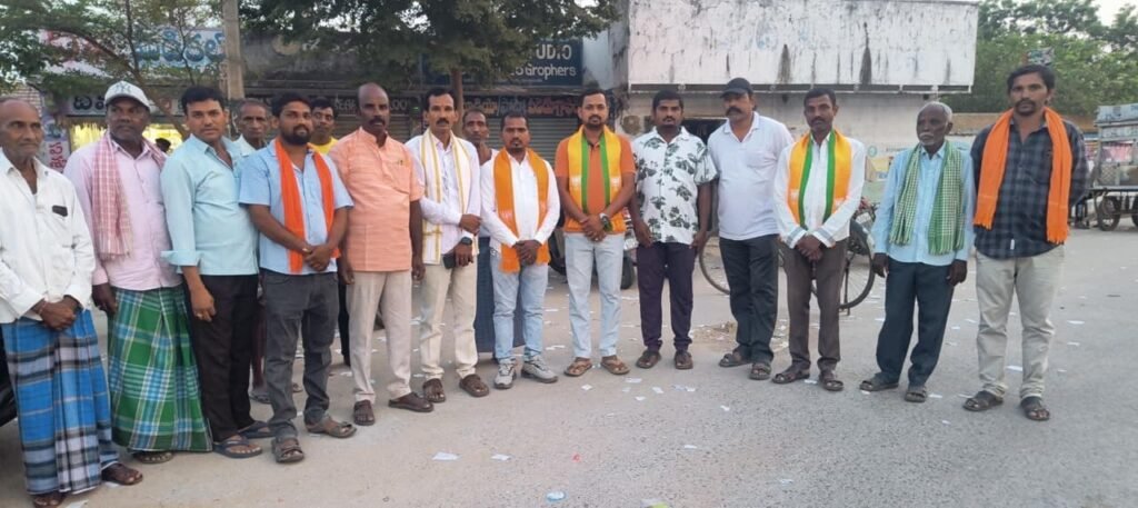 కాంగ్రెస్ కూటమి దిష్టిబొమ్మ దగ్ధం