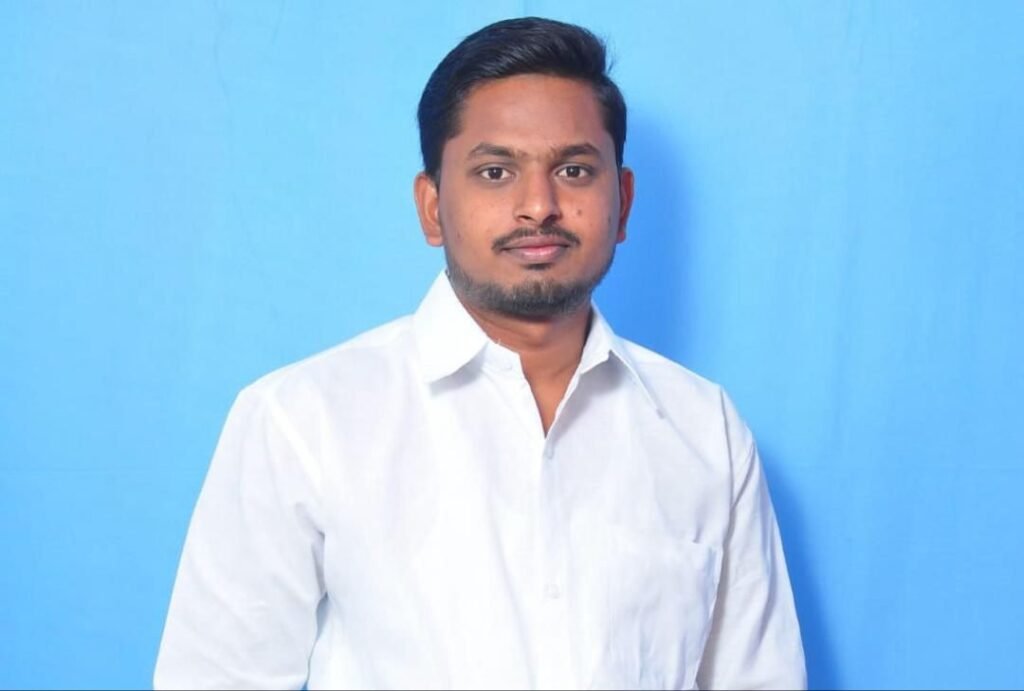 పాదయాత్ర కాదు.. పొర్లుదండాలు యాత్ర చేసినా కేటీఆర్‌ను ఎవరూ నమ్మరు