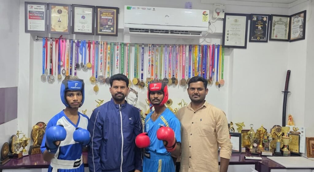 జాతీయ కిక్ బాక్సింగ్ పోటీలకు వరంగల్ విద్యార్థులు