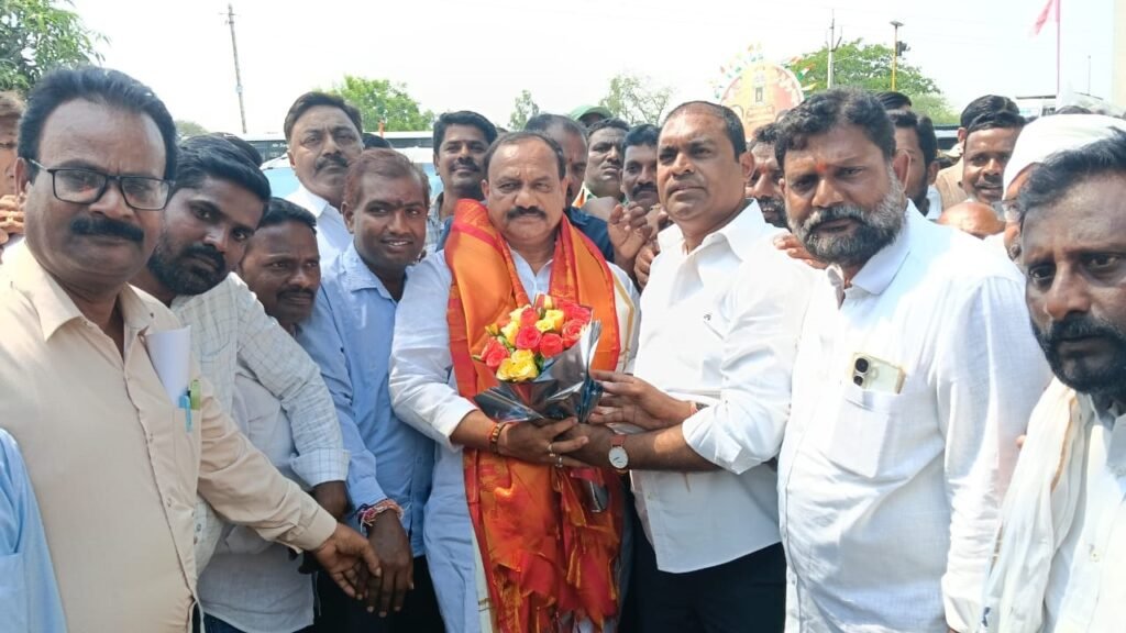 మహేష్ కుమార్ గౌడ్‌కు ఘన స్వాగతం