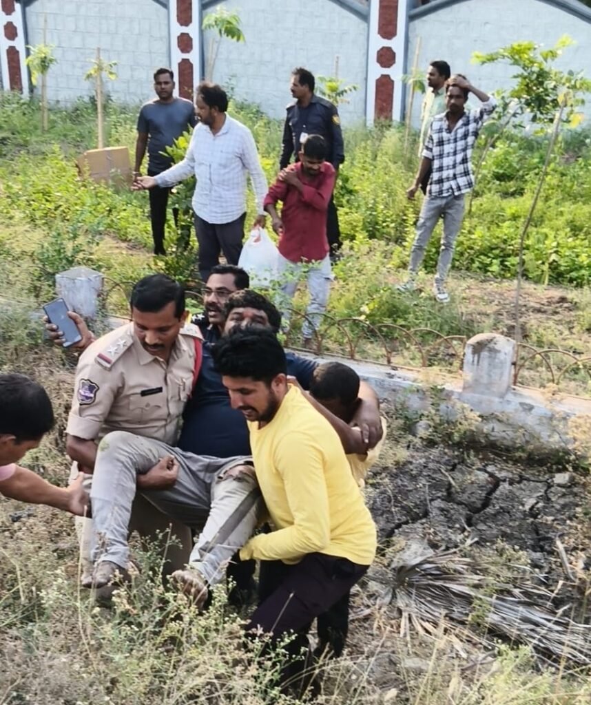 రోడ్డు ప్రమాద బాధితులకు అండగా దామెర ఎస్సై అశోక్
