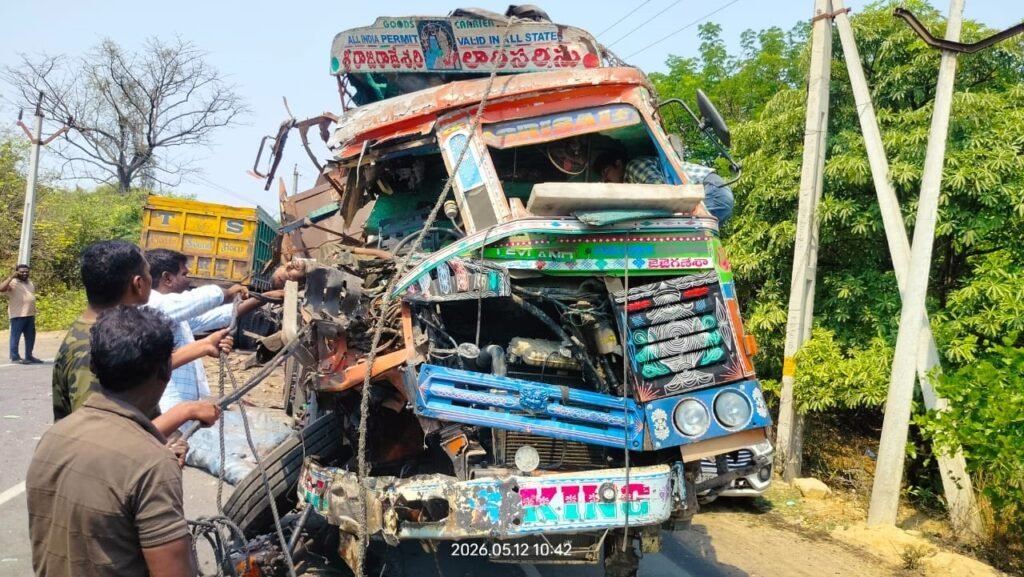 ఘోర రోడ్డు ప్రమాదం..ఒకరి మృతి