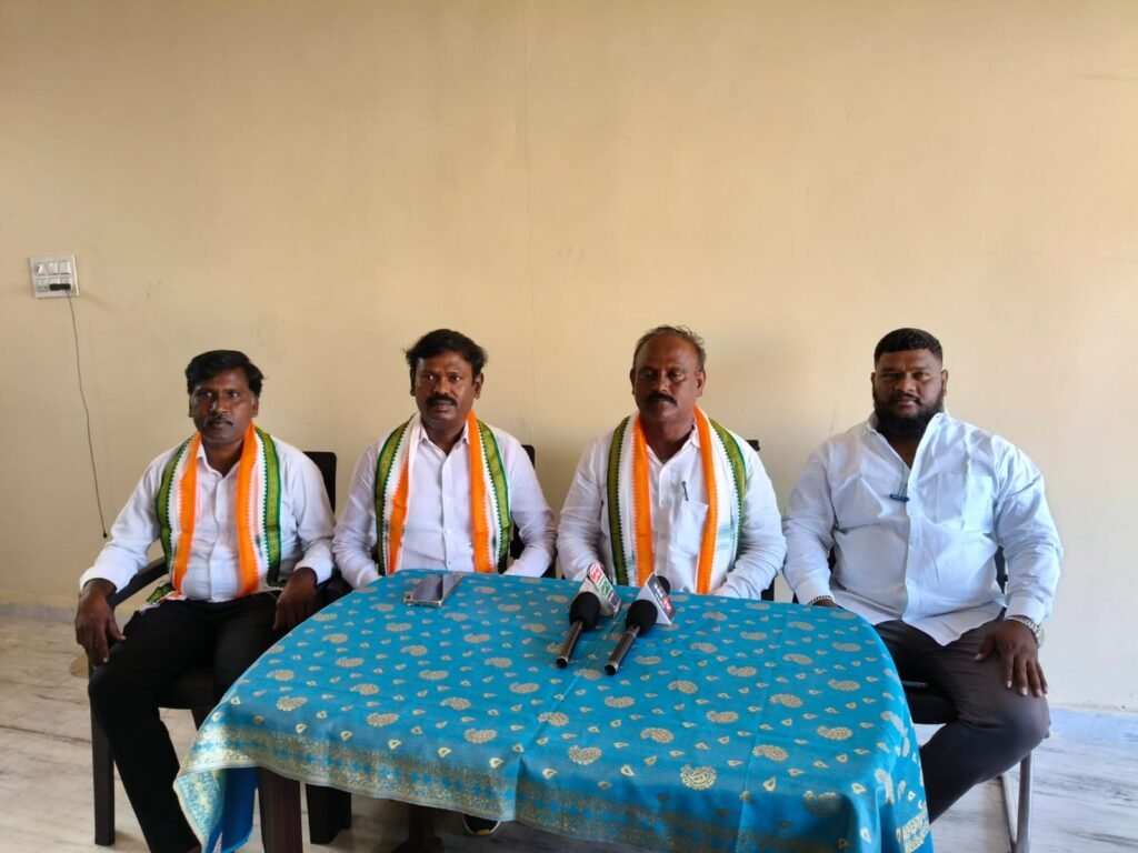 దళితుల జోలికి వస్తే ఊరుకునేది లేదు